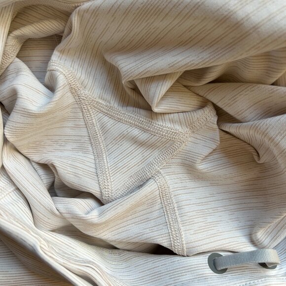 Outdoor Voices Flow 7/8 Leggings Size M (NWOT) - Picture 9 of 11